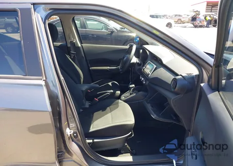 2024 Nissan Kicks S Xtronic Cvt z USA, uszkodzony, nr VIN 3N1CP5BVXRL519509